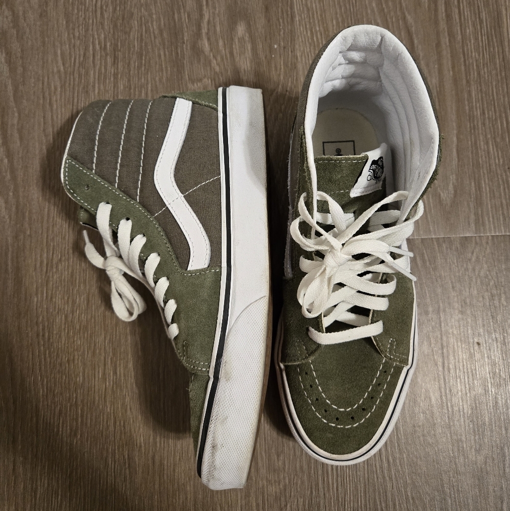 Vans Men's Green and White High-Top Sneakers